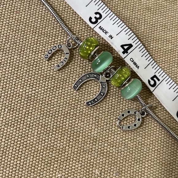 Lucky 🍀 Charm Handmade Silver Tone and Green Bracelet - Picture 5 of 7
